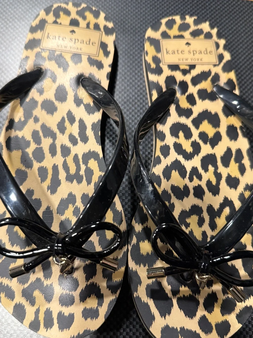 kate spade black bow leopard-print thong sandals